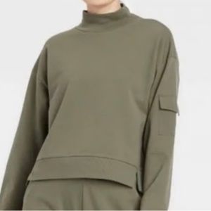 French Terry Sweatshirt Moss Green with thumb holes cropped length